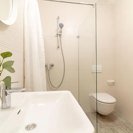 Cohost I Simpsono W-parking *