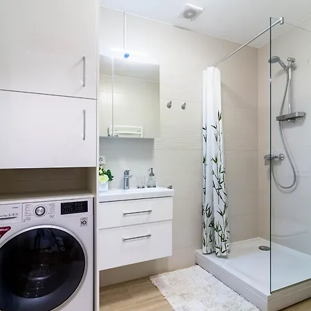 Cohost I Simpsono W-parking