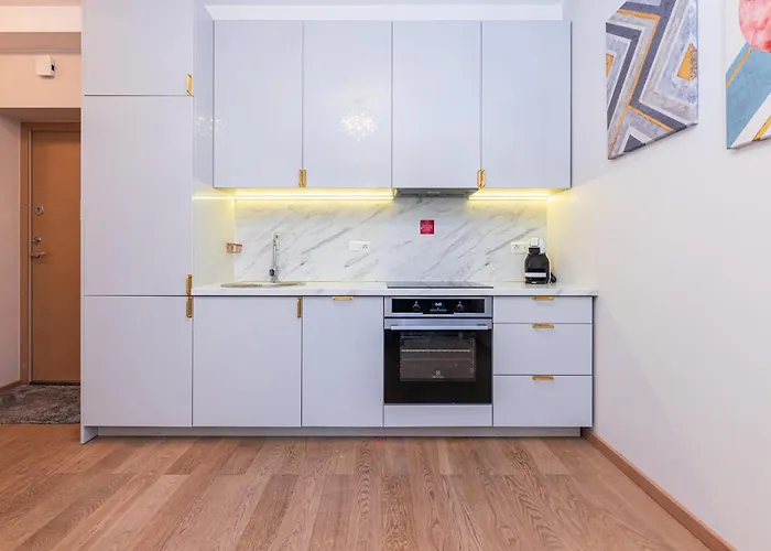 Cohost I Simpsono W-parking Palanga